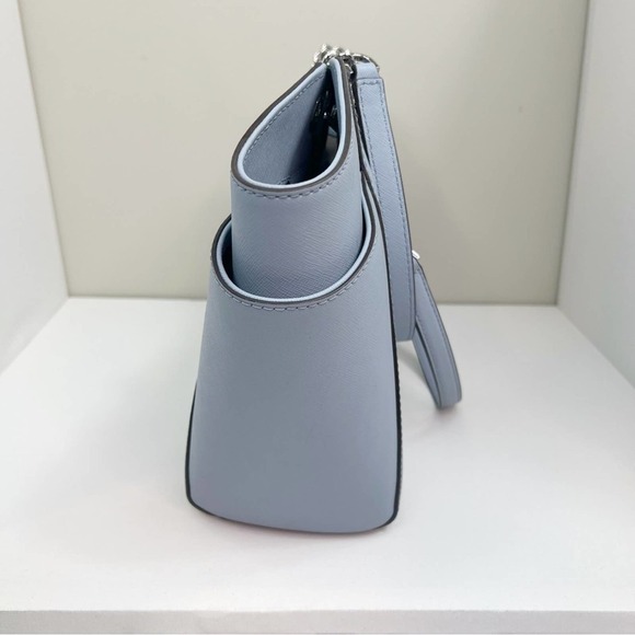Michael Kors Jet Set Large
Saffiano Leather Shoulder Tote
Bag Light Blue color - Picture 3 of 9